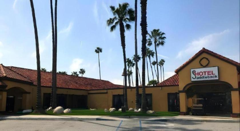 Saddleback 3* Los Angeles
